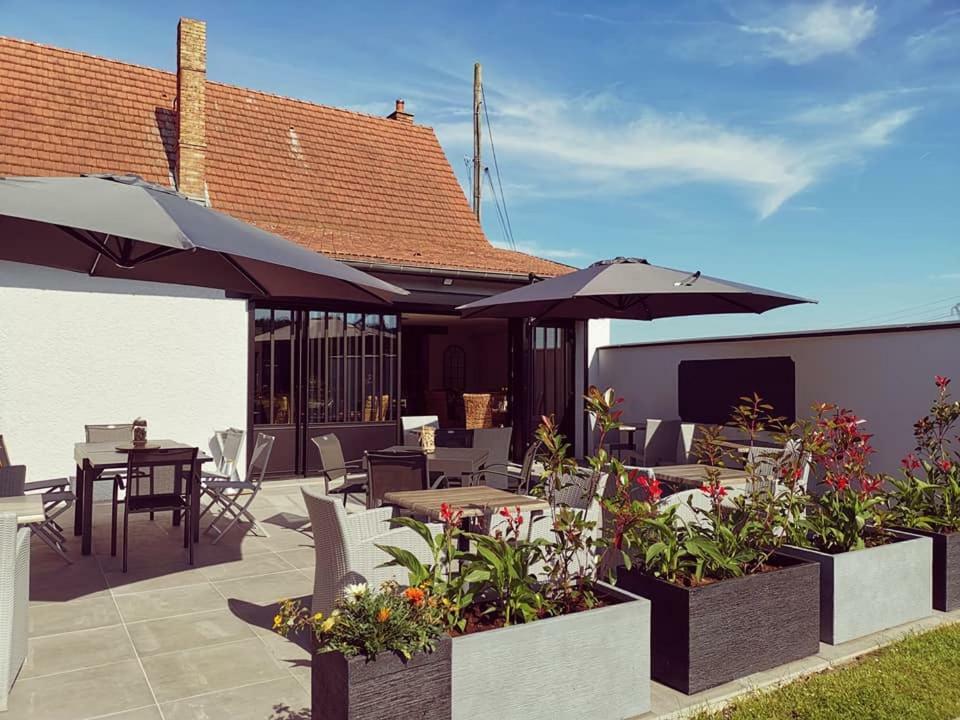Auberge Saint-Jean Villequier-Aumont Exterior photo